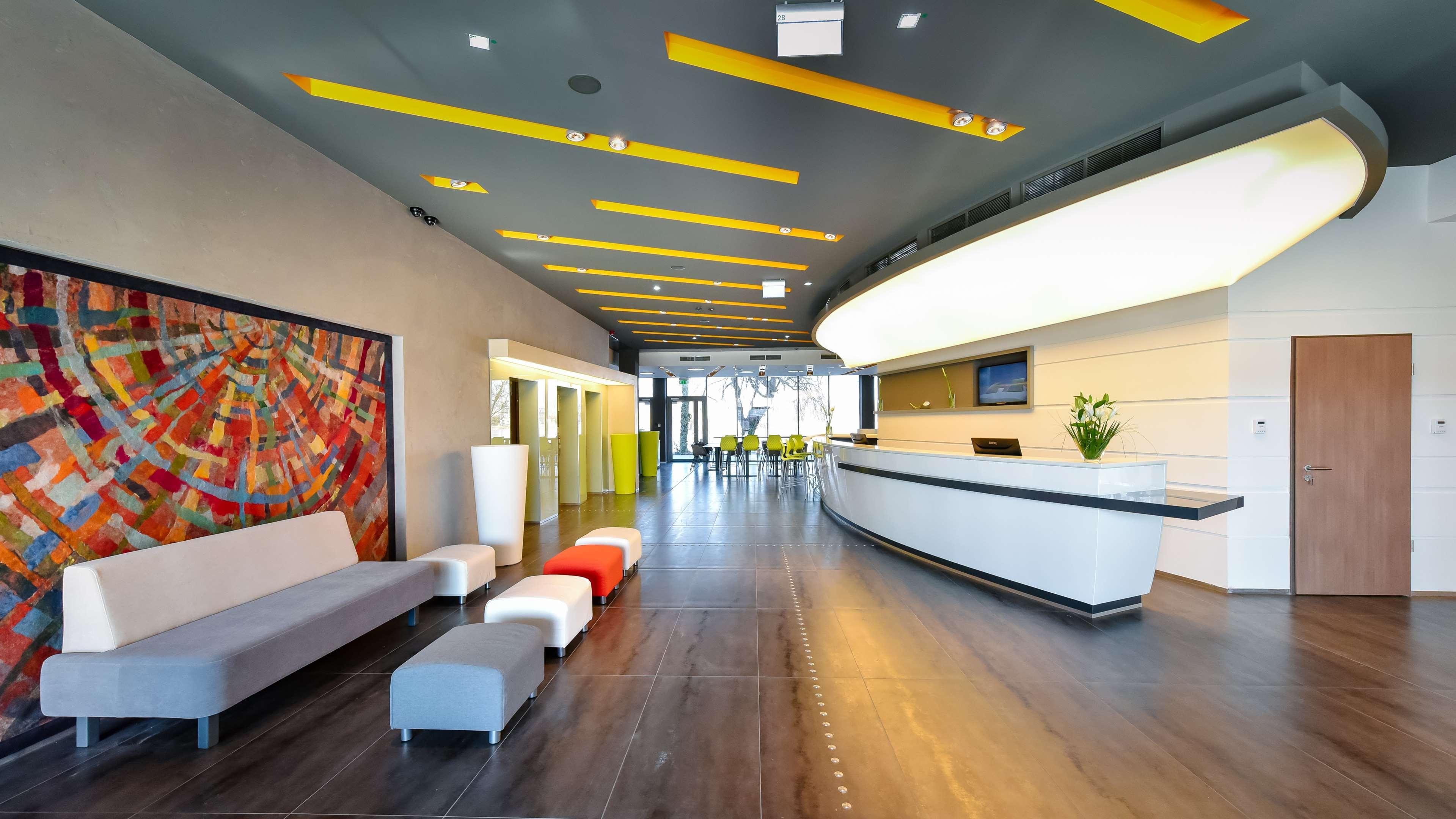Best Western Plus Lakeside Hotel Székesfehérvár Εξωτερικό φωτογραφία