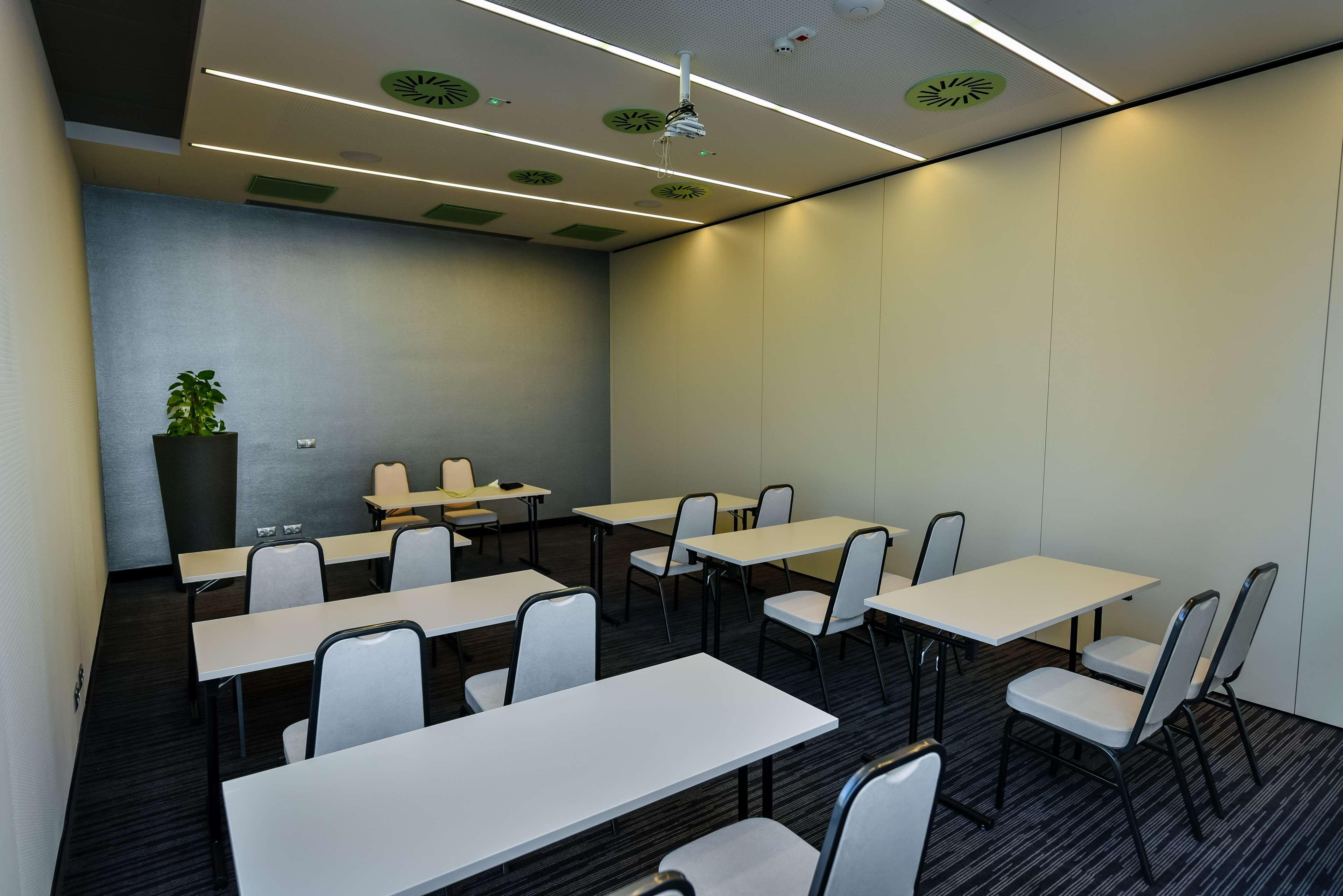 Best Western Plus Lakeside Hotel Székesfehérvár Εξωτερικό φωτογραφία