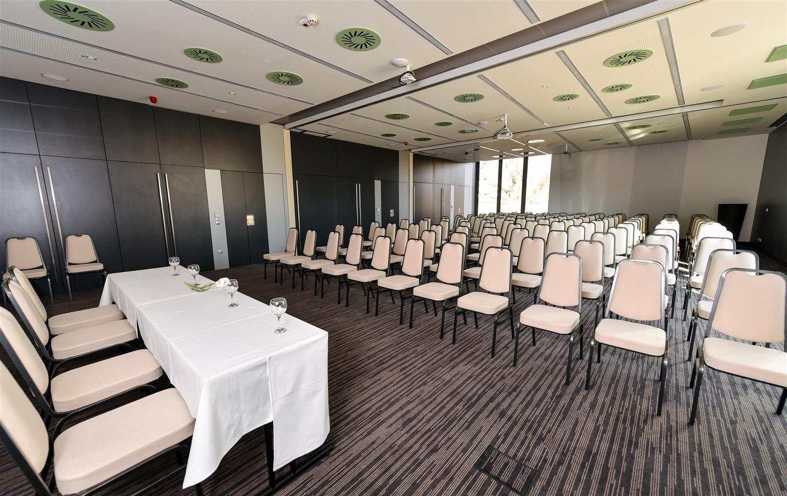 Best Western Plus Lakeside Hotel Székesfehérvár Εξωτερικό φωτογραφία