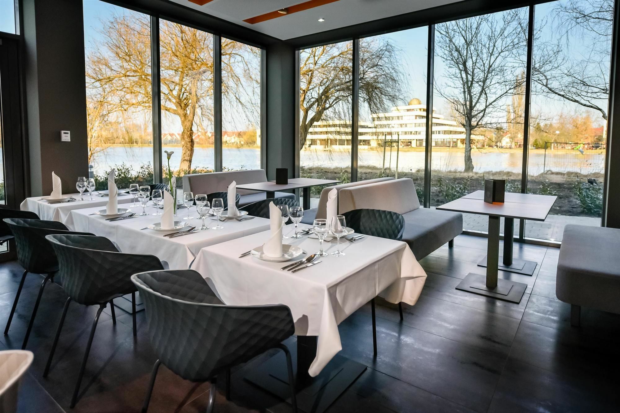 Best Western Plus Lakeside Hotel Székesfehérvár Εξωτερικό φωτογραφία